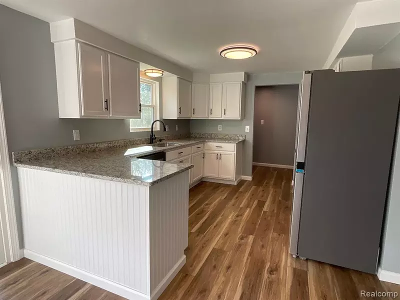 3076 KINGS MILL Road, North Branch, MI 48461