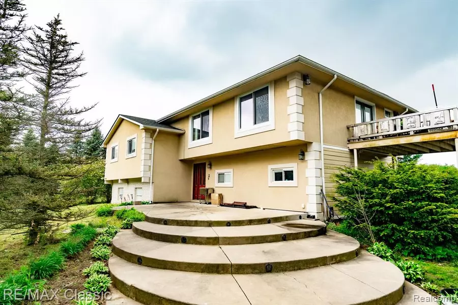 23160 KARR Road, Belleville, MI 48111