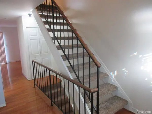 Troy, MI 48098,1835 BRENTWOOD Drive