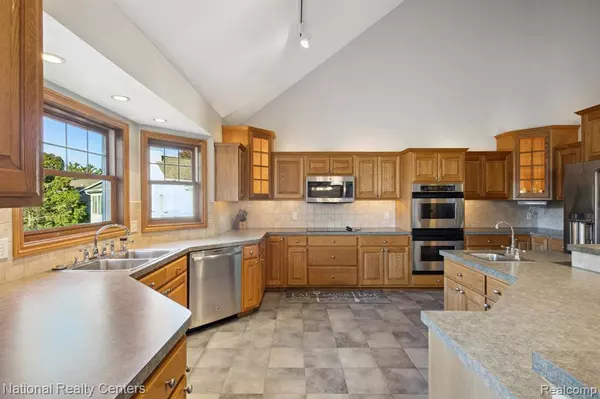 Hudsonville, MI 49426,4254 OAK MEADOW Drive