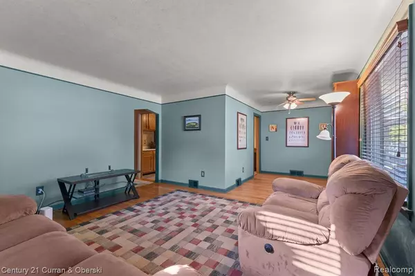 Dearborn, MI 48128,23721 LAWRENCE Avenue