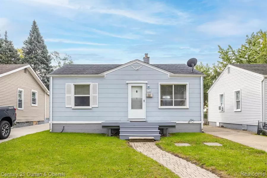 576 E BARRETT Avenue, Madison Heights, MI 48071