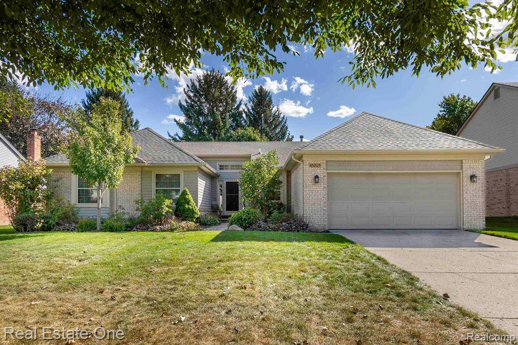 45205 Dunbarton Drive, Novi, MI