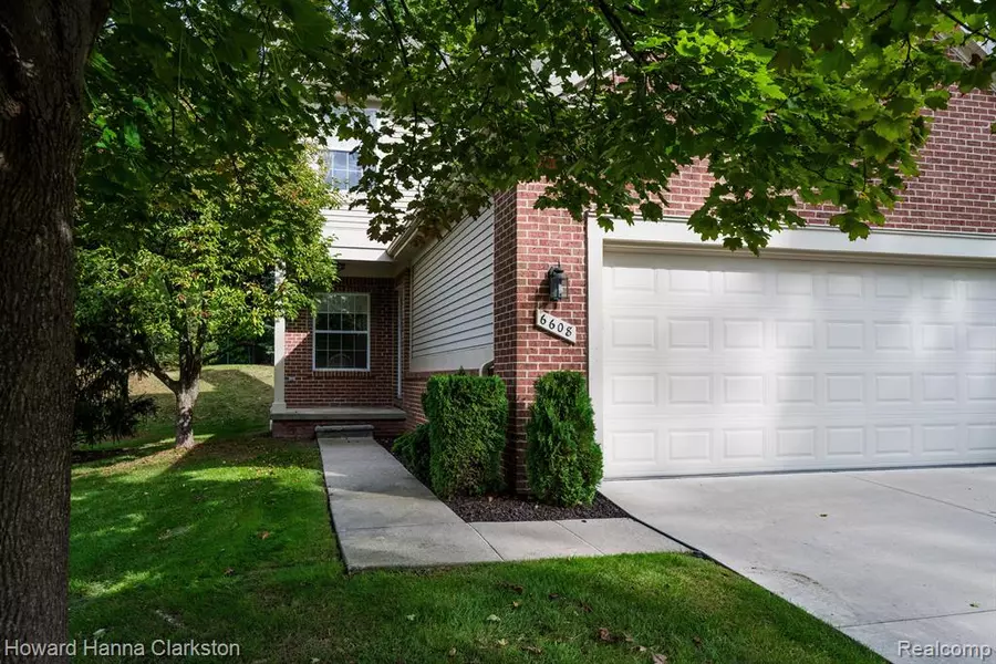 6608 Pond View Road, Clarkston, MI