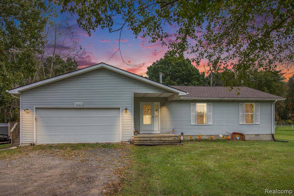 Howell, MI 48843,3163 BULL RUN Road