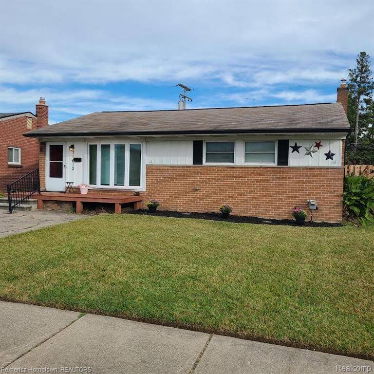 31612 ANN ARBOR Trail, Westland, MI