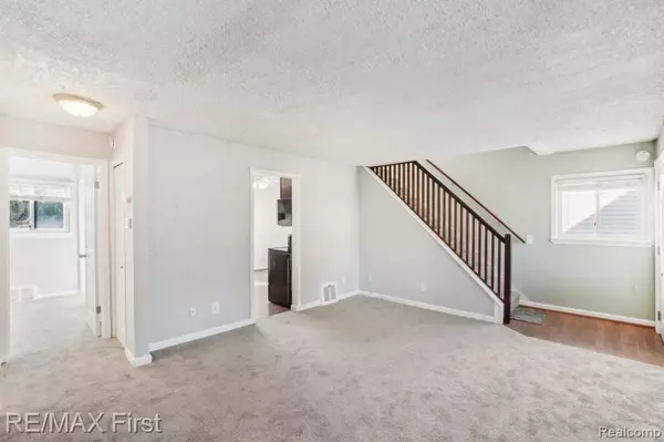 Madison Heights, MI 48071,27853 WRENSON Street
