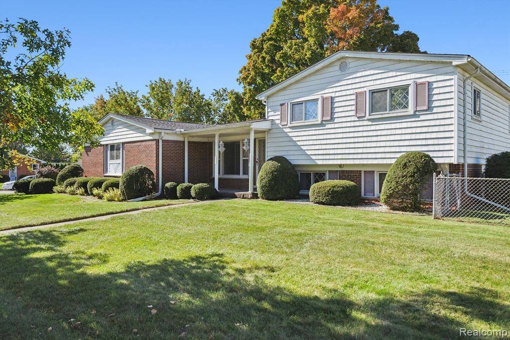 862 JUNEAU Road, Ypsilanti, MI 48198