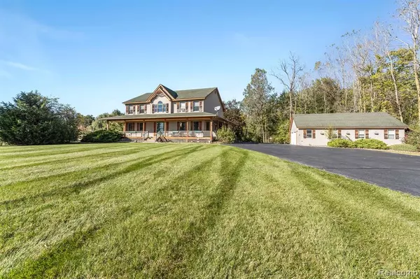 New Boston, MI 48164,28490 VAN HORN Road