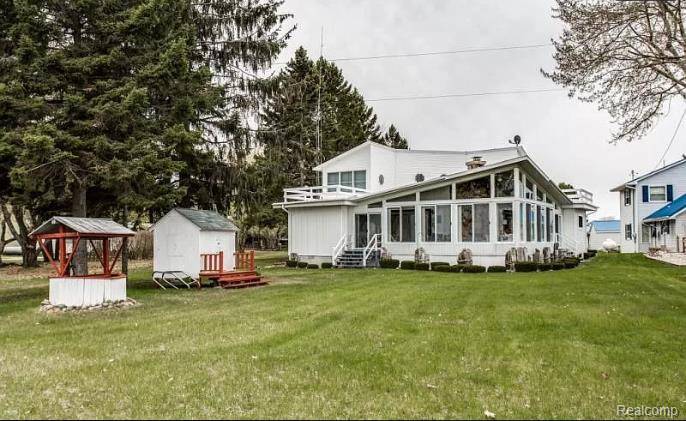 4308 N GRANDVIEW BEACH Drive, Deckerville, MI 48427