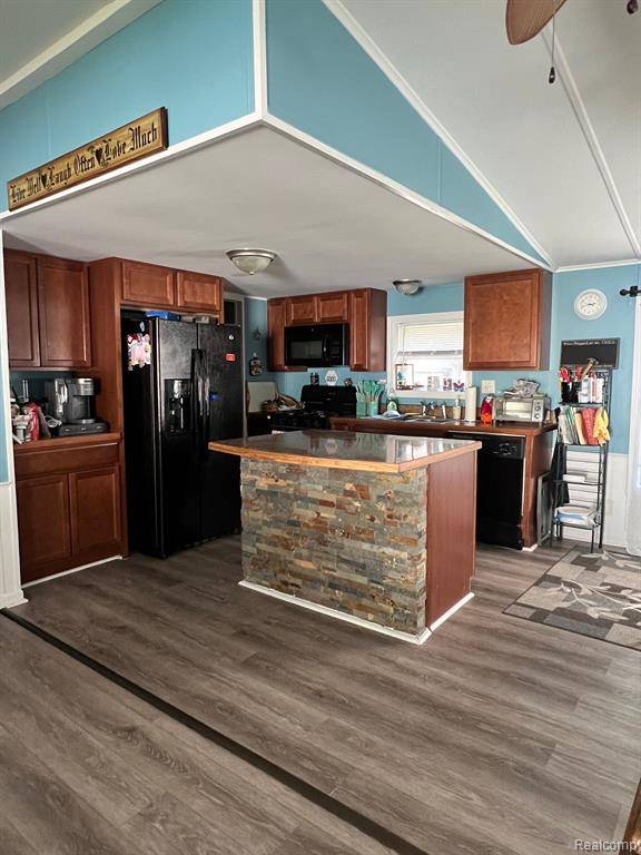 Shelby Twp, MI 48315,50090 WENSLEYDALE