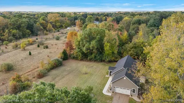 Walled Lake, MI 48390,3147 Kenicott Drive
