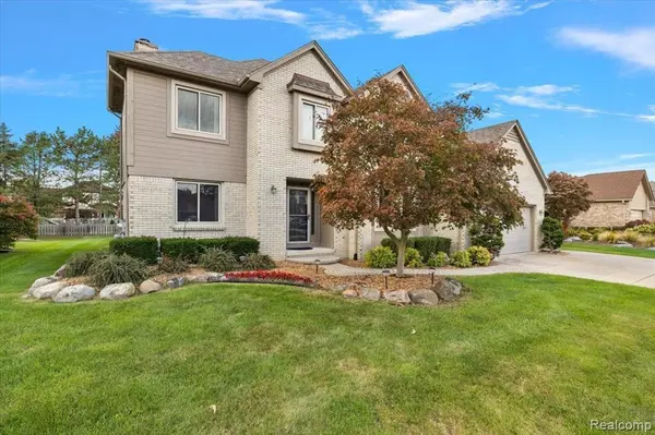 Macomb, MI 48042,53335 GREGORY Drive