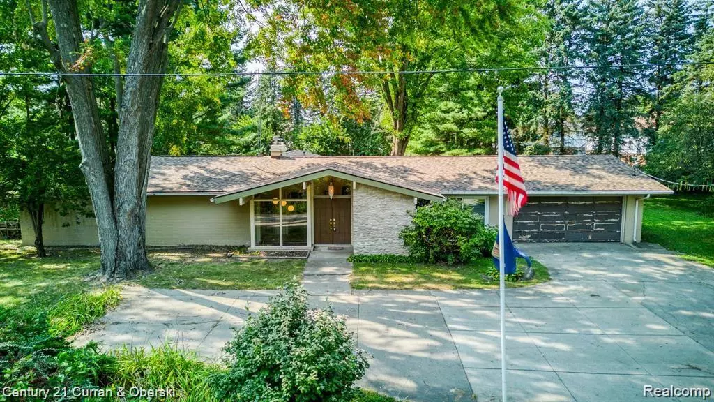 464 S ALMONT Avenue, Imlay City, MI 48444