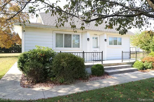 New Boston, MI 48164,19460 SOMERS Street