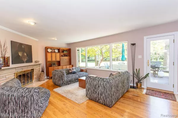 Beverly Hills, MI 48025,32510 BELL VINE Trail