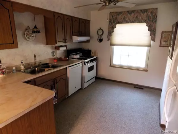 Lapeer, MI 48446,1496 HAINES Road