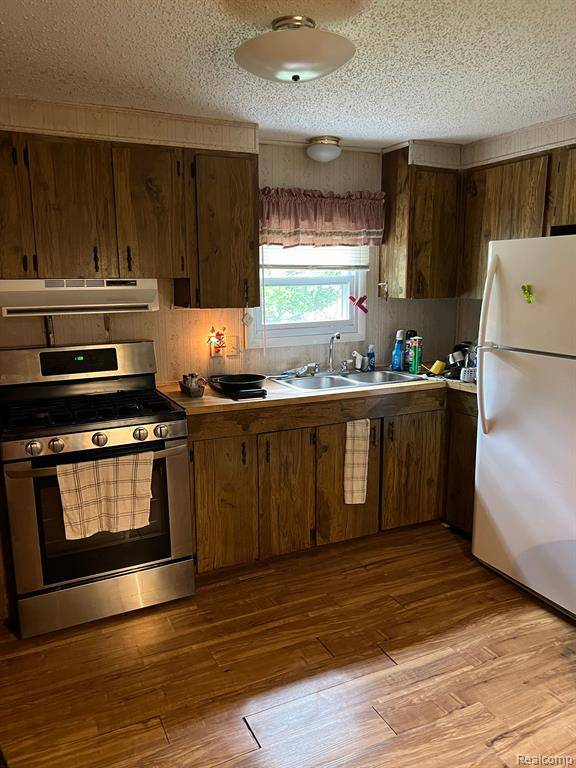 Lapeer, MI 48446,1950 HAVERHILL Drive