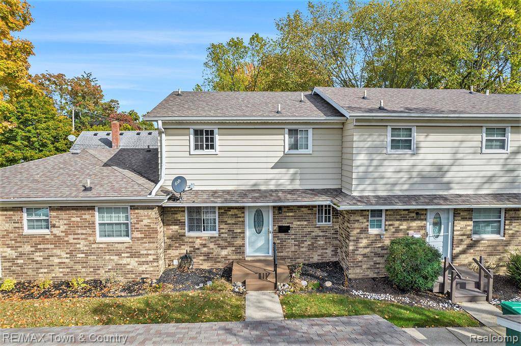 508 CHAMBERLAIN Street, Flushing, MI 48433