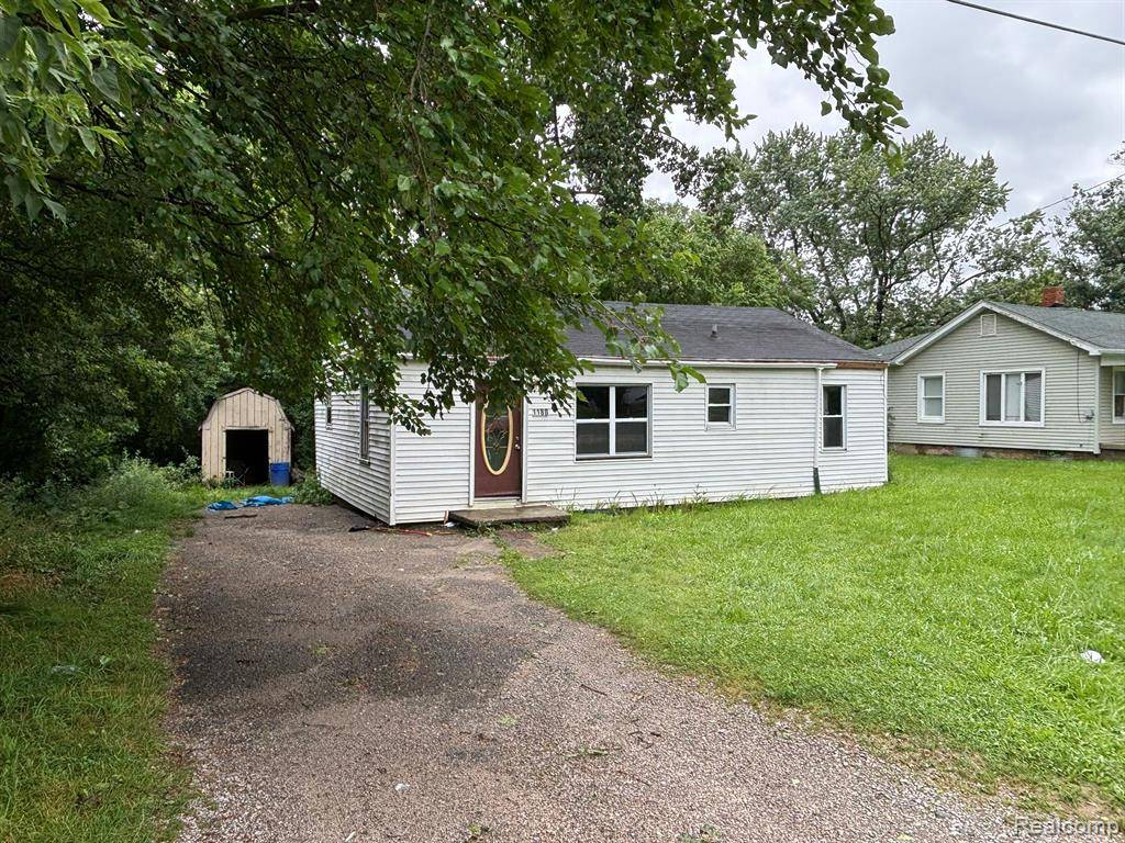 1180 E YALE Avenue, Flint, MI 48505