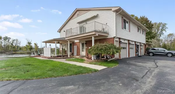 Gibraltar, MI,30418 WINDSOR