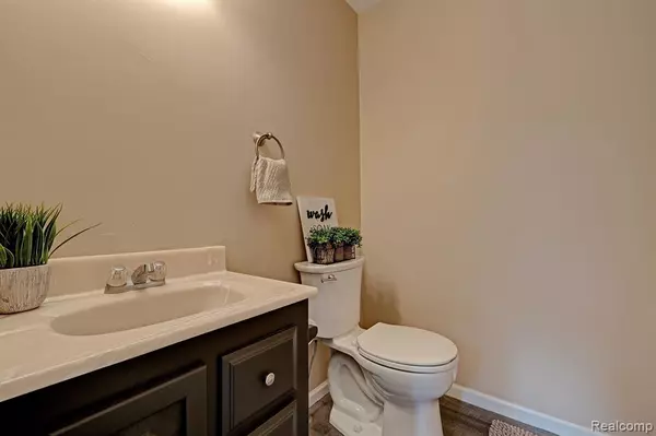 Ortonville, MI 48462,345 ARBOR PINE Drive
