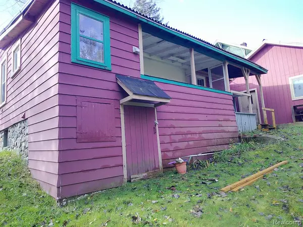 Clio, MI 48420,133 E VIENNA Street