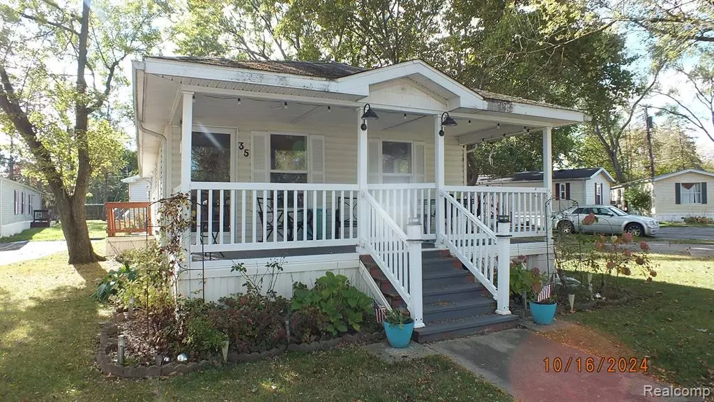 35 SAINT ANDREWS, Temperance, MI 48182