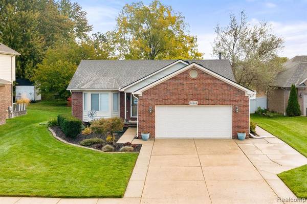 52868 SCHAFERS RUN Court, Chesterfield, MI