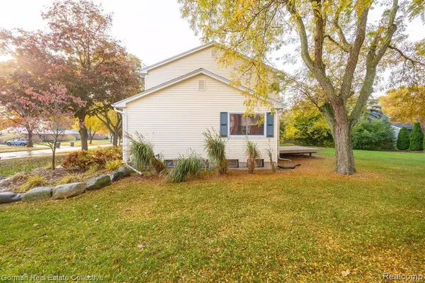 Troy, MI 48085,175 HAMPSHIRE Drive