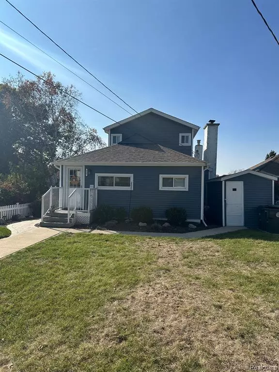 820 PINE Avenue, Lake Orion, MI 48362