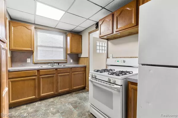 Detroit, MI 48228,9646 Westwood Street