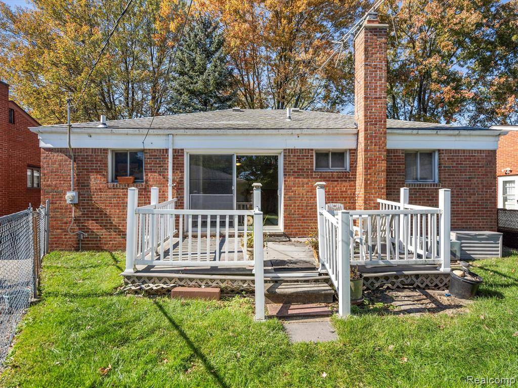 Eastpointe, MI 48021,24524 BECK Avenue