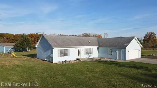 4244 PRATT Avenue, Grand Blanc, MI 48439