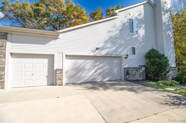 Howell, MI 48843,316 SUMMER SHADE Drive