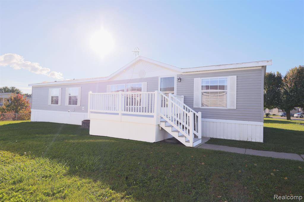 9094 W. Timberview Dr., Newport, MI 48166