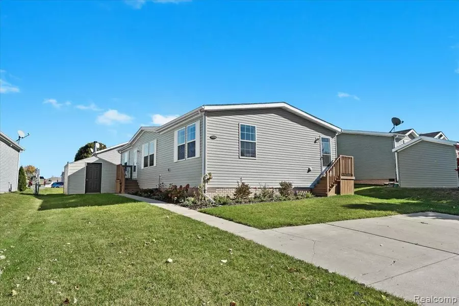 11934 CEDARBROOK Drive, South Lyon, MI 48178