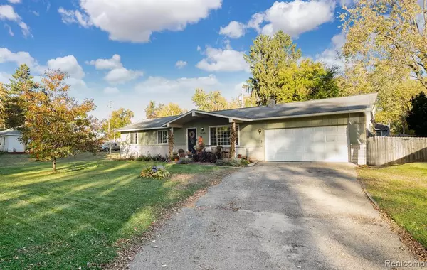 Wolverine Lake, MI 48390,1660 LAUDER Lane
