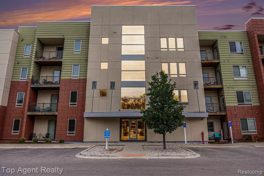 630 S GARFIELD Avenue, Traverse City, MI 49686