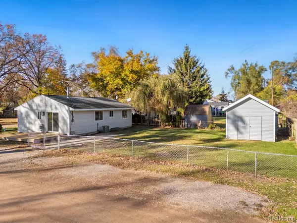 Commerce Twp, MI 48390,3106 WOODLAWN Street