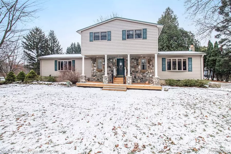 6387 Shappie Road, Clarkston, MI 48348