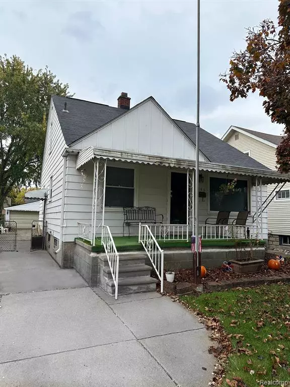 Center Line, MI 48015,8146 DALE