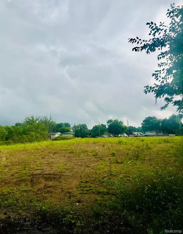 Waterford, MI 48327,1727 CRESCENT LAKE Road