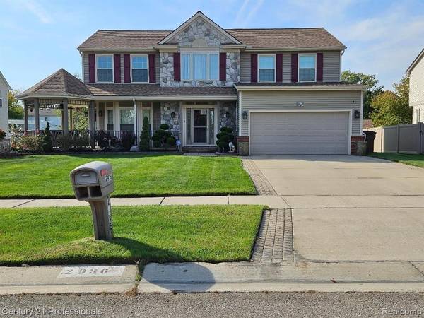 2936 TANGLEWOOD Drive, Wayne, MI 48184