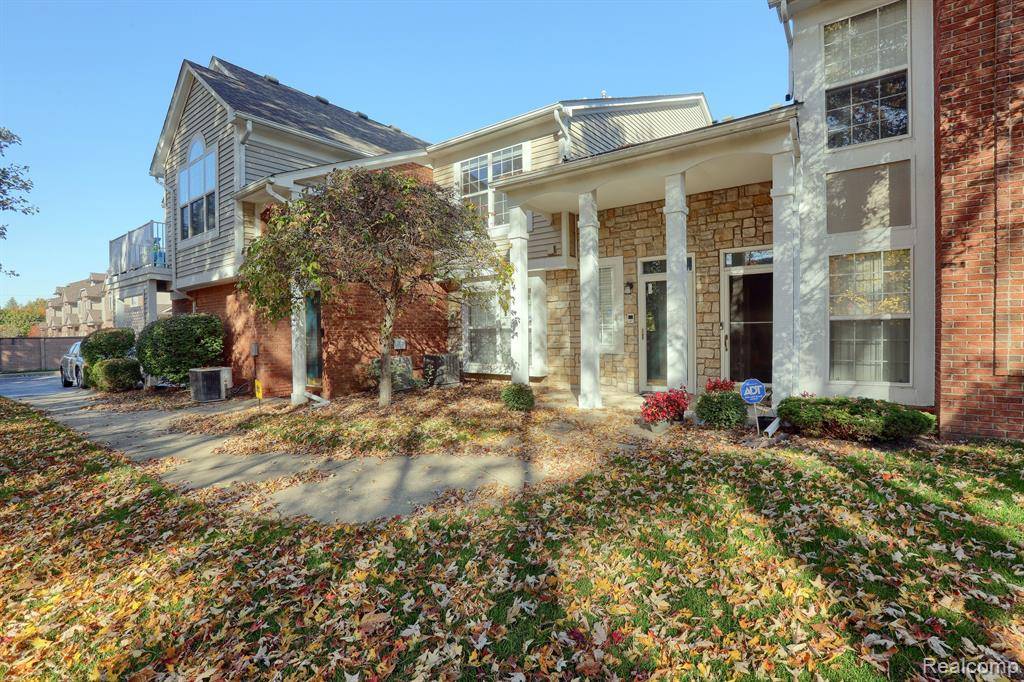 Sterling Heights, MI 48314,4138 Berkshire Drive