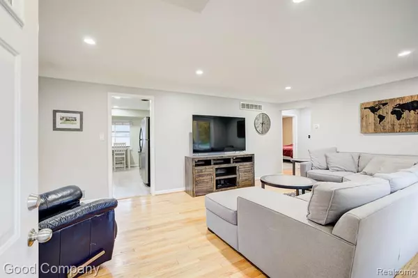 Madison Heights, MI 48071,28616 DARTMOUTH Street