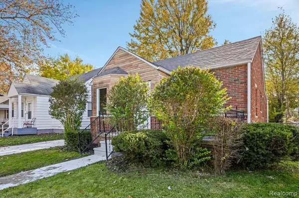 Harper Woods, MI 48225,20032 KENOSHA Street