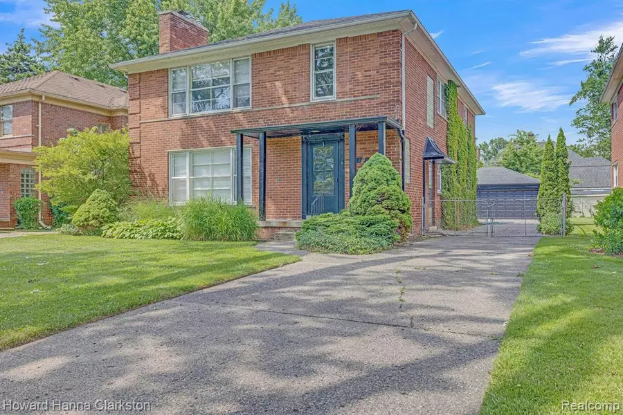 813 Harcourt Road, Grosse Pointe Park, MI 48230