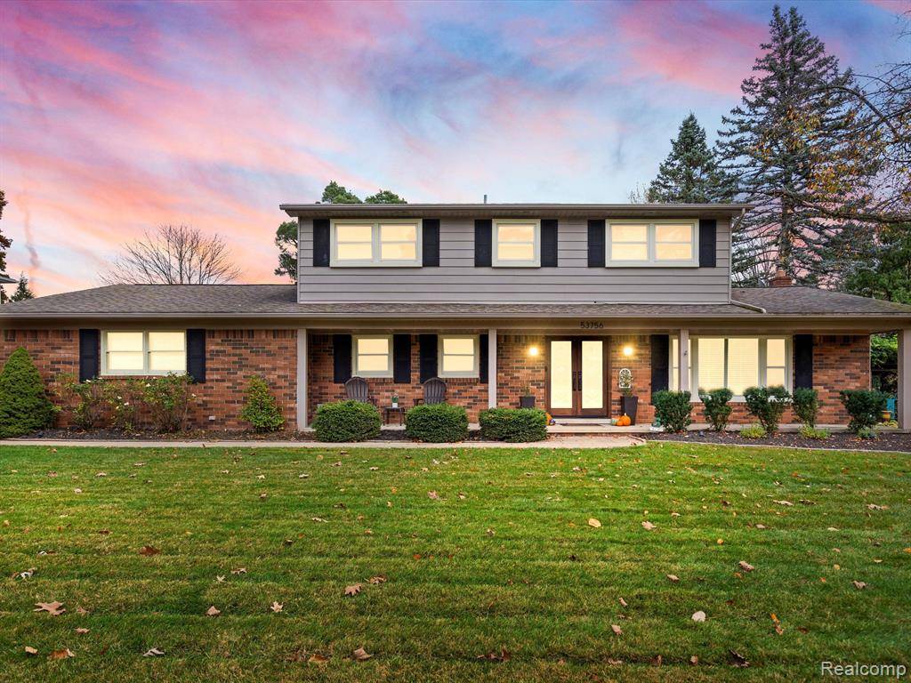 53756 HUNTINGTON Drive, Shelby Twp, MI 48316