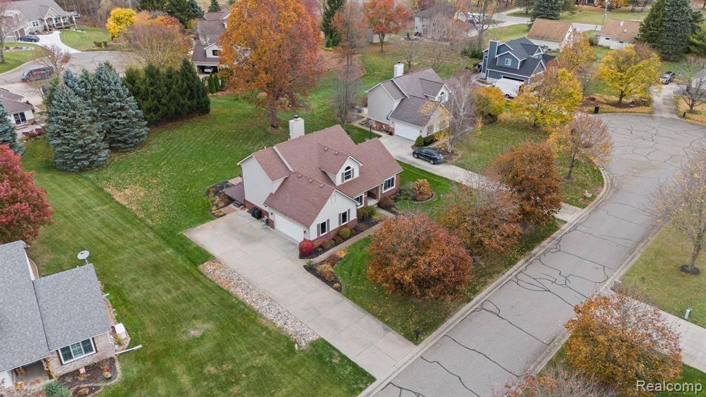 Clarkston, MI 48348,216 Maplewood Drive